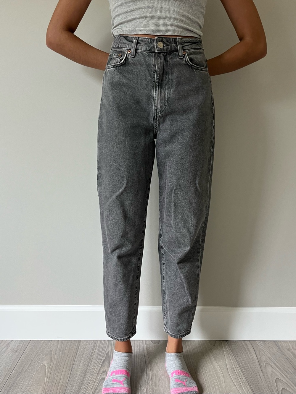 Loose High-Rise Ankle Length Mom Jeans